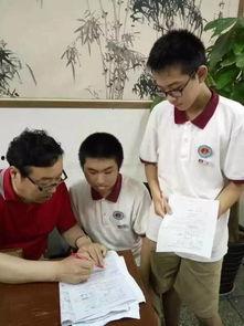 老师讲台吃瓜视频,老师与学生共度欢乐时光